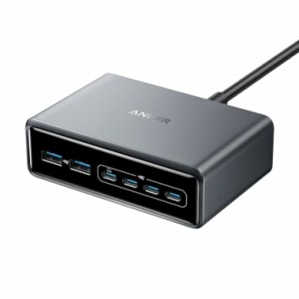 Anker USB hub with multiple ports